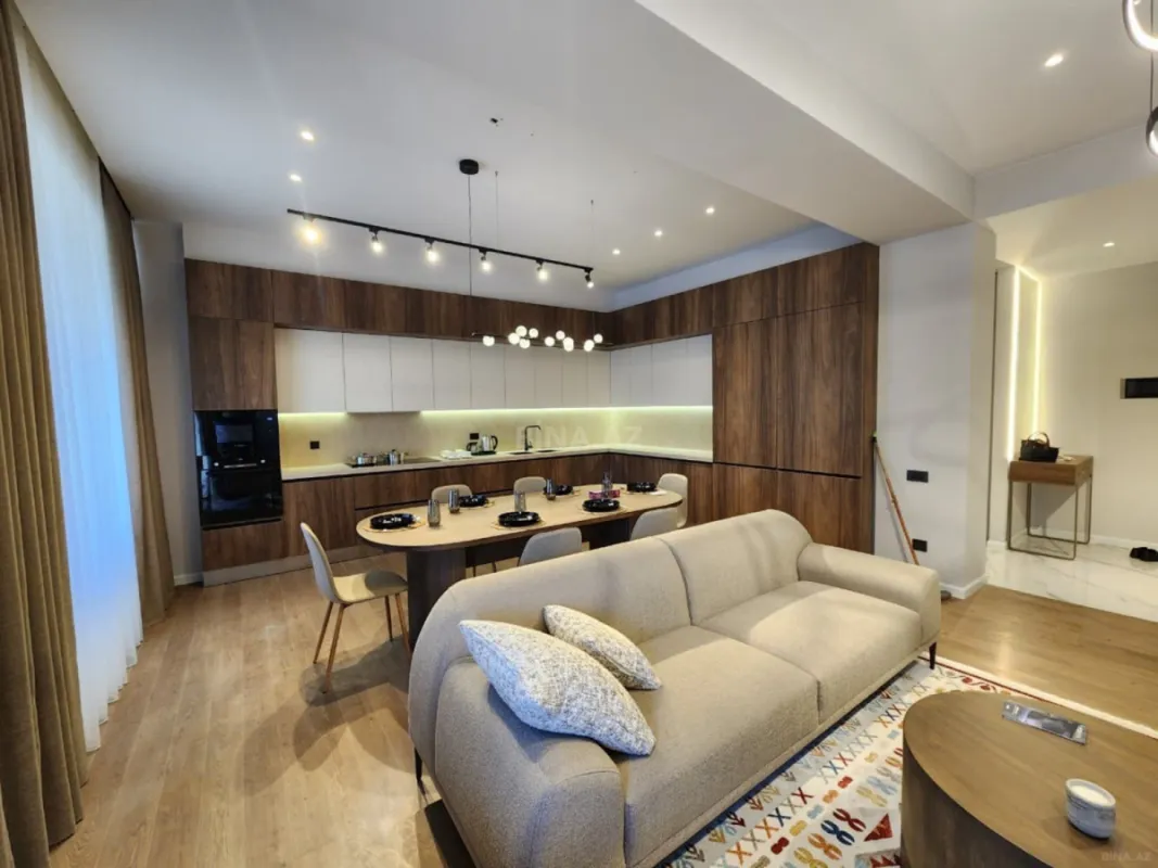 Kirayə verilir 3 otaqlı mənzil 140 m²