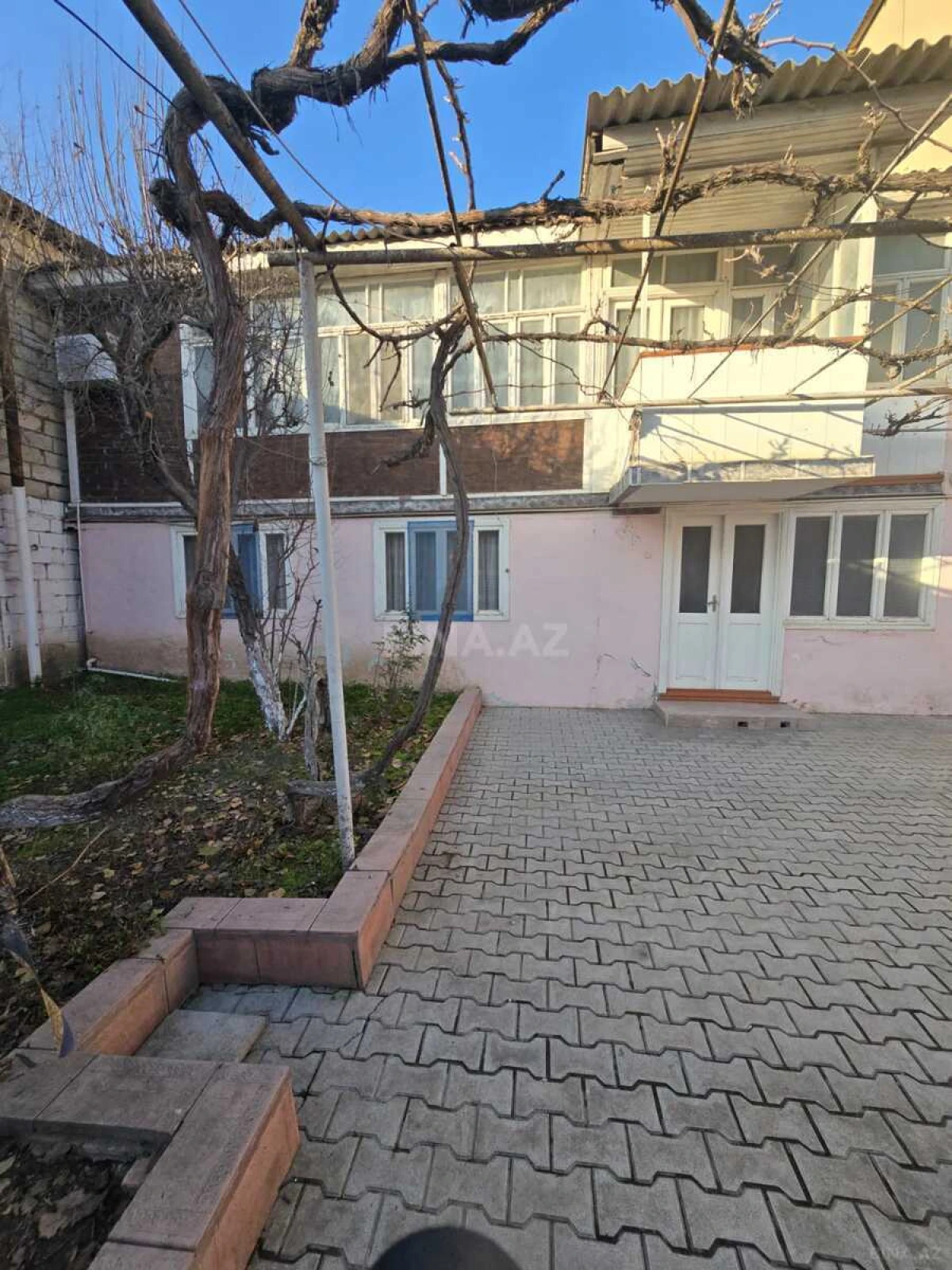 Satılır 6 otaqlı həyət evi 120 m²