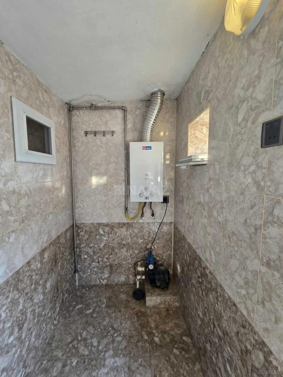 Satılır 6 otaqlı həyət evi 120 m²