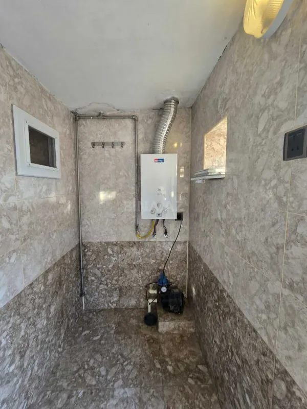 Satılır 6 otaqlı həyət evi 120 m²