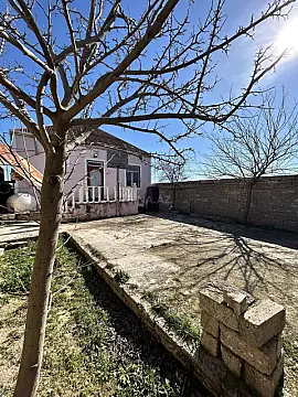 Satılır 3 otaqlı həyət evi 100 m²