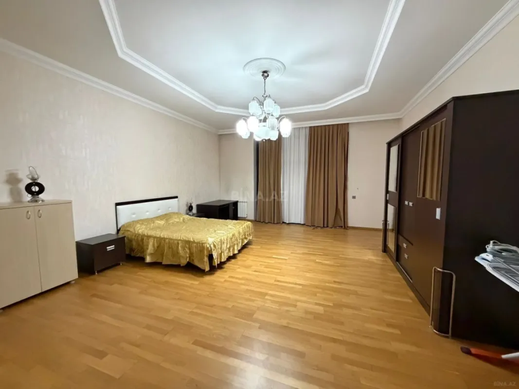 Kirayə verilir 3 otaqlı mənzil 205 m²