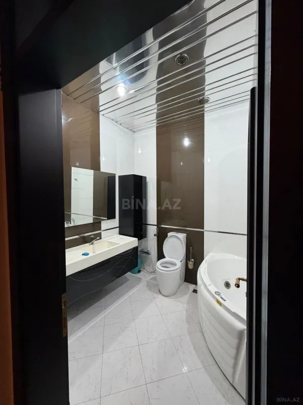 Kirayə verilir 3 otaqlı mənzil 205 m²