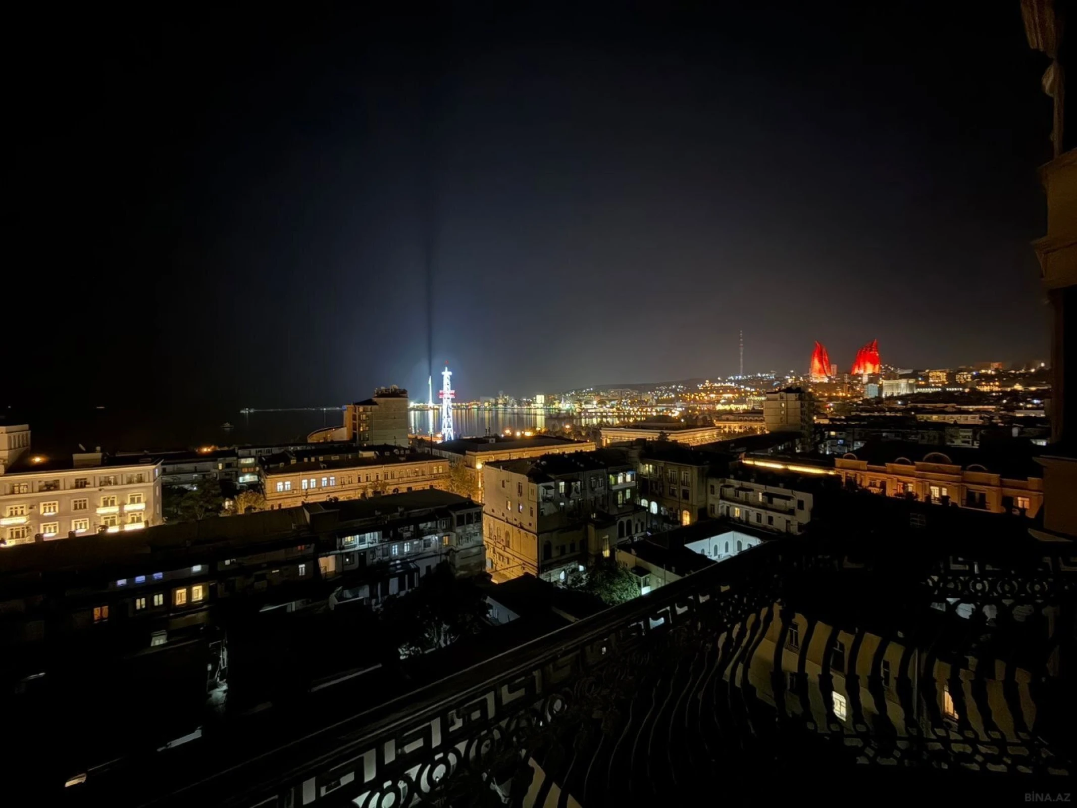 Kirayə verilir 3 otaqlı mənzil 205 m²