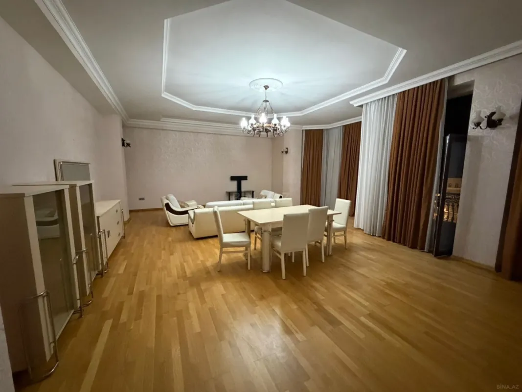 Kirayə verilir 3 otaqlı mənzil 205 m²