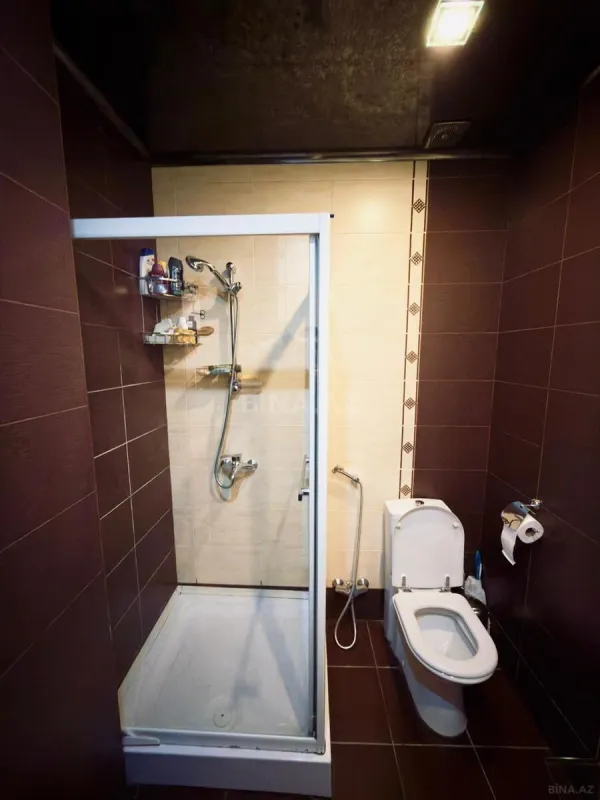 Satılır 3 otaqlı mənzil 135 m²