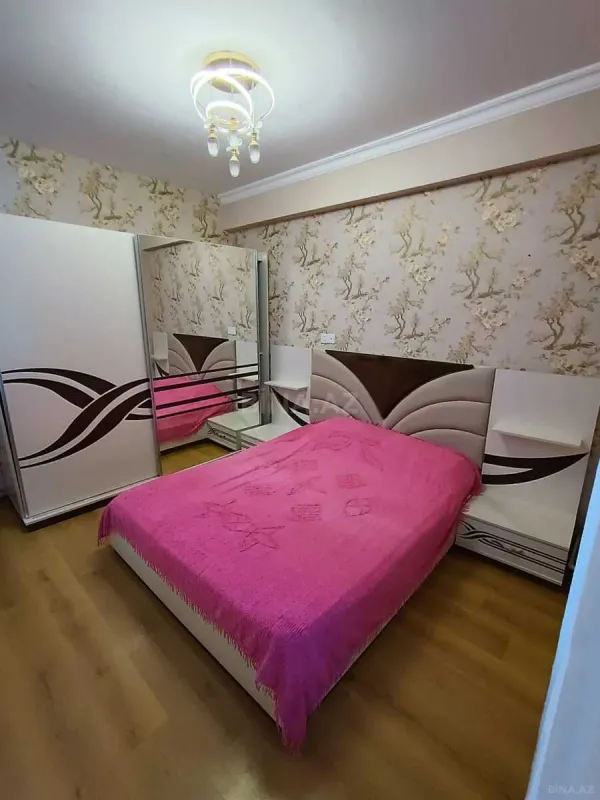 Kirayə verilir 2 otaqlı mənzil 75 m²