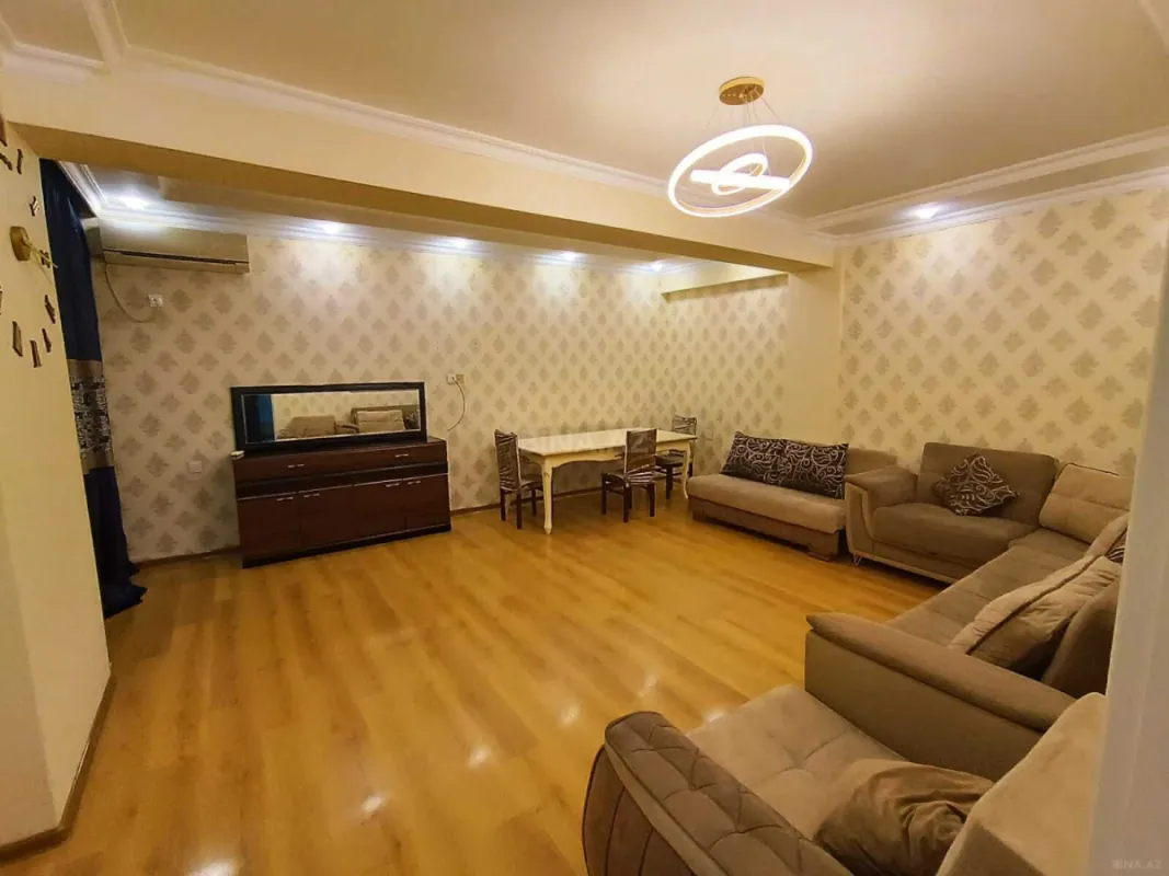 Kirayə verilir 2 otaqlı mənzil 75 m²