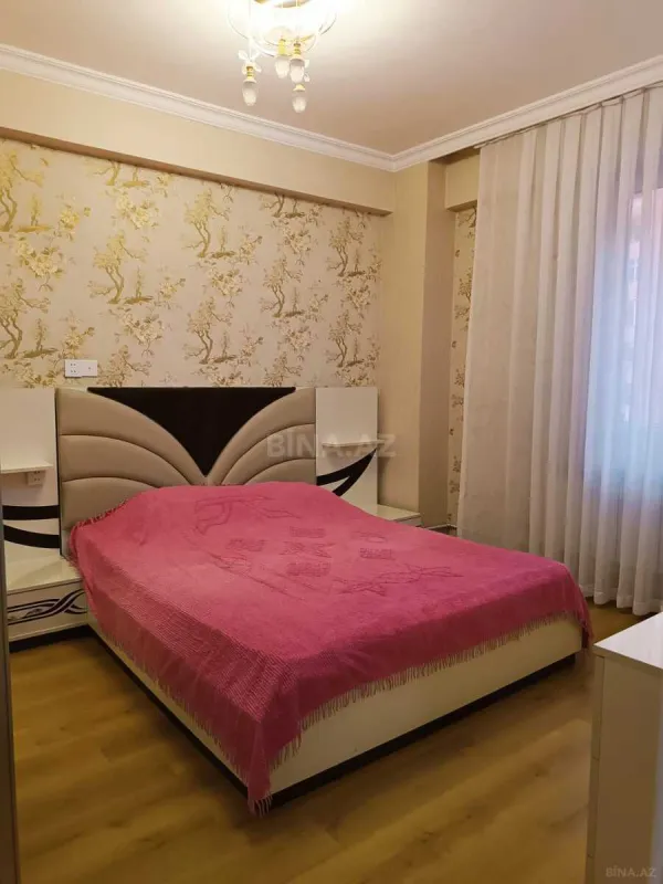 Kirayə verilir 2 otaqlı mənzil 75 m²