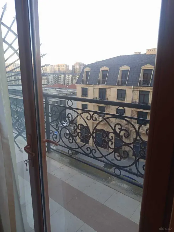 Kirayə verilir 2 otaqlı mənzil 60 m²