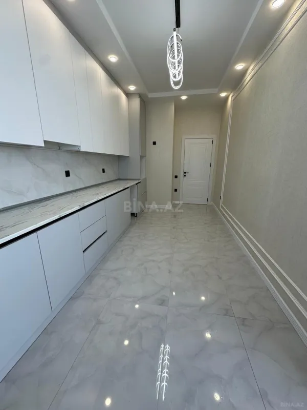 Satılır 3 otaqlı mənzil 135 m²