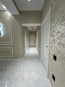 Satılır 3 otaqlı mənzil 135 m²