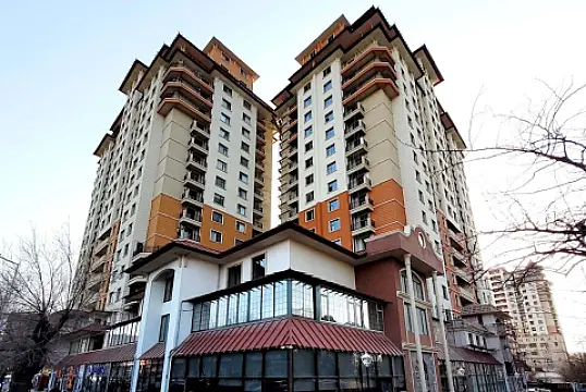 Satılır 3 otaqlı mənzil 125 m² — Bakı 3 otaq 125.00 m²
