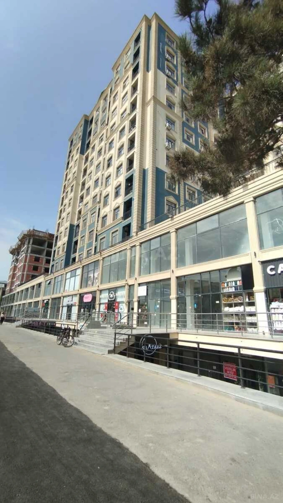 Satılır 1 otaqlı mənzil 44.3 m²