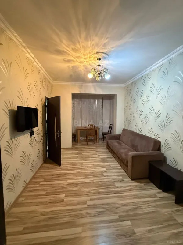 Kirayə verilir 2 otaqlı mənzil 65 m²