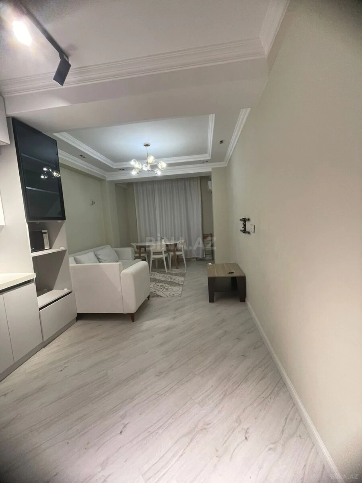 Kirayə verilir 2 otaqlı mənzil 70 m²