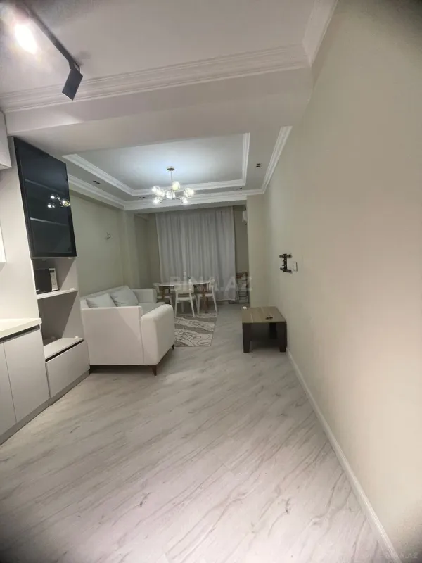 Kirayə verilir 2 otaqlı mənzil 70 m²