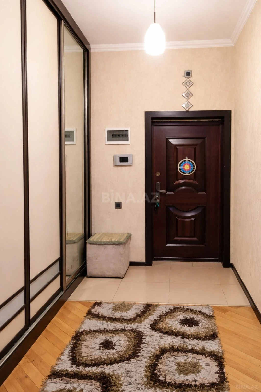 Satılır 2 otaqlı mənzil 70 m²