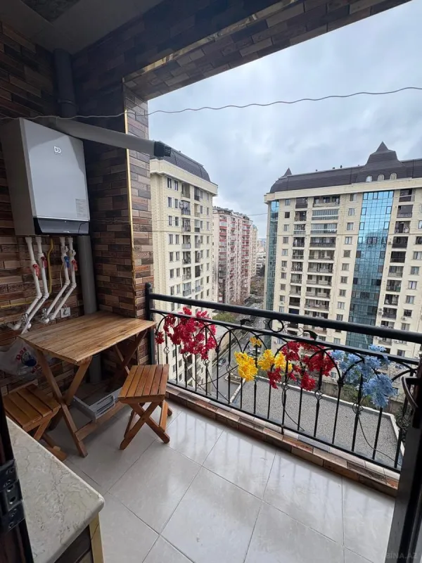 Kirayə verilir 2 otaqlı mənzil 100 m²