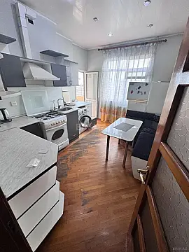 Satılır 2 otaqlı mənzil 88 m²