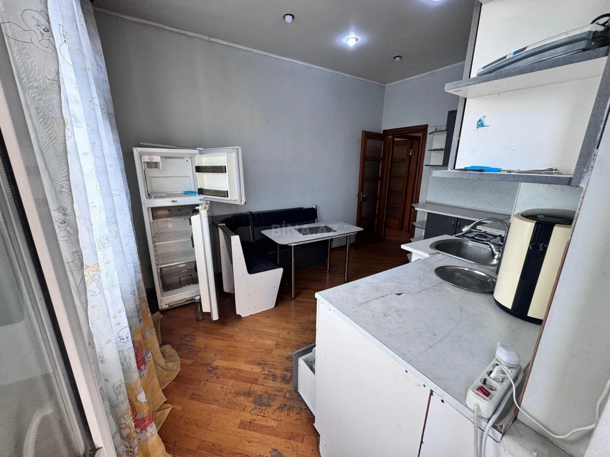 Satılır 2 otaqlı mənzil 88 m²