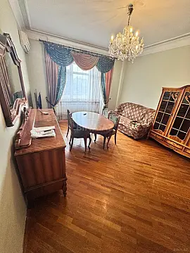 Satılır 2 otaqlı mənzil 88 m²