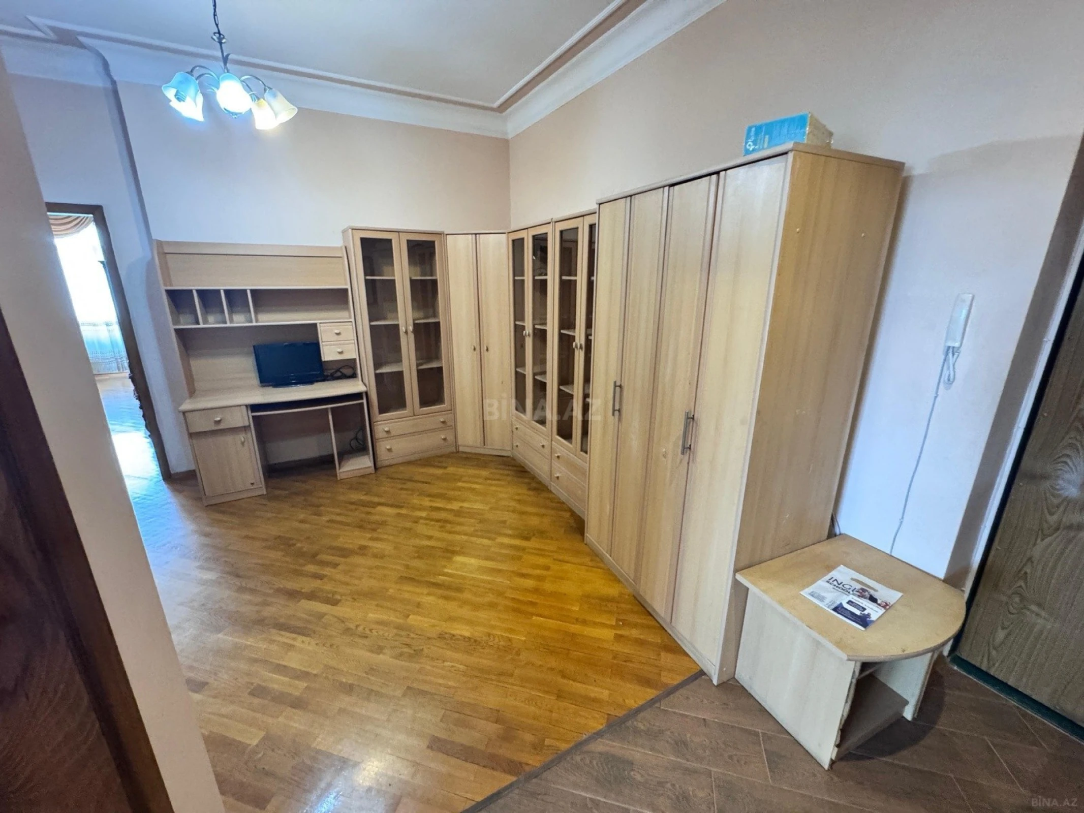 Satılır 2 otaqlı mənzil 88 m²