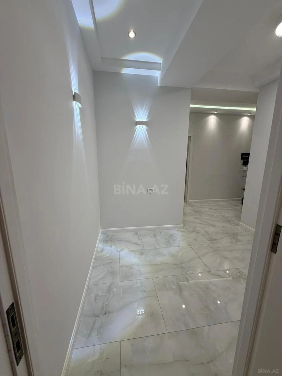 Kirayə verilir 3 otaqlı mənzil 130 m²