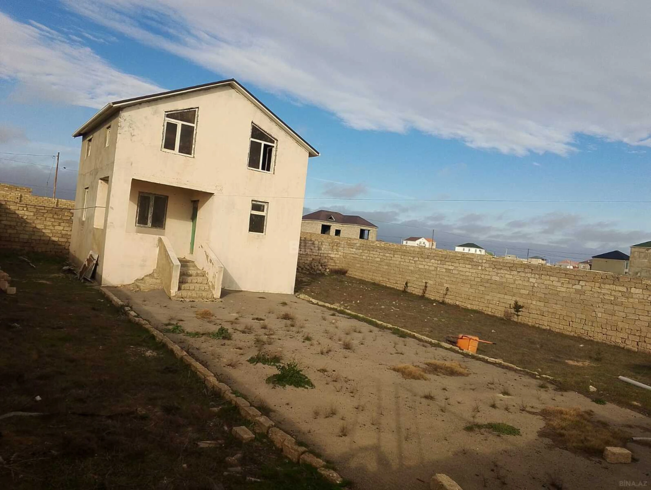 Satılır 4 otaqlı həyət evi 80 m²