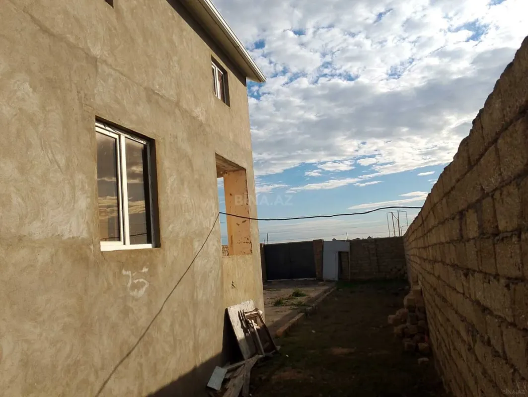 Satılır 4 otaqlı həyət evi 80 m²