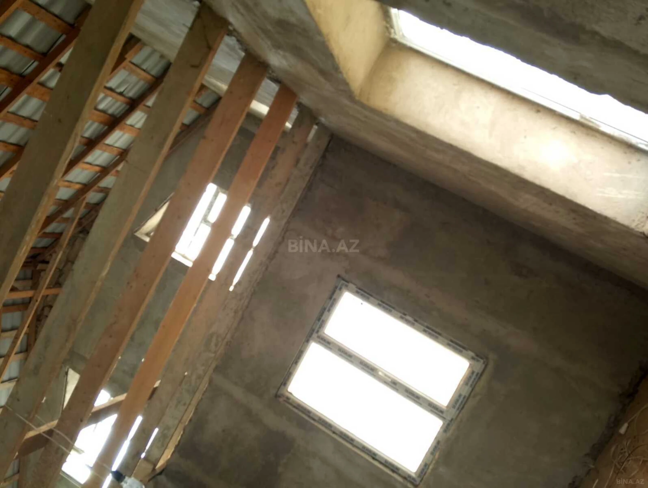 Satılır 4 otaqlı həyət evi 80 m²