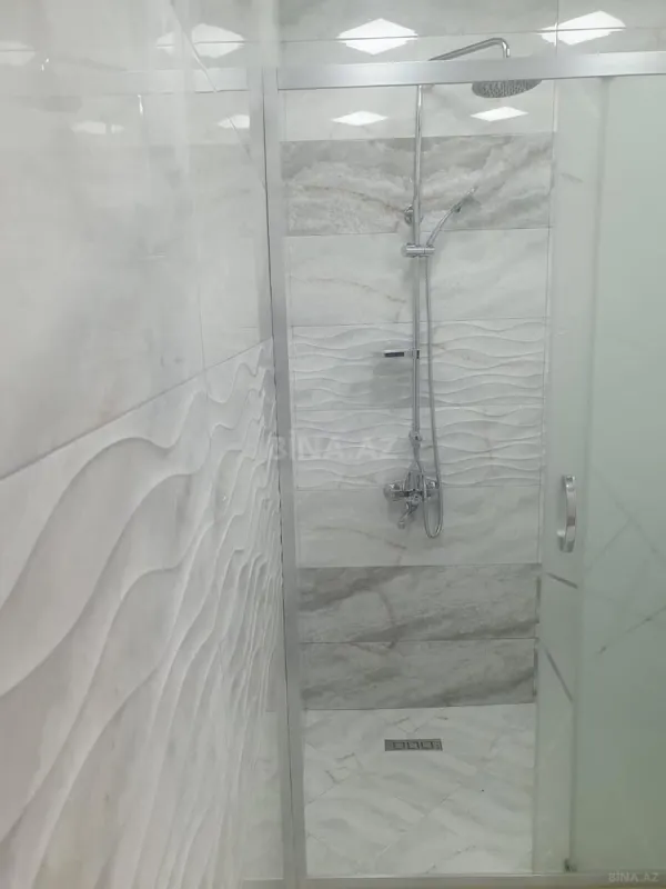 Kirayə verilir 2 otaqlı mənzil 110 m²