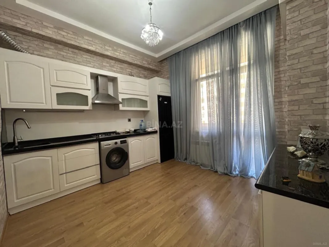Kirayə verilir 2 otaqlı mənzil 60 m²