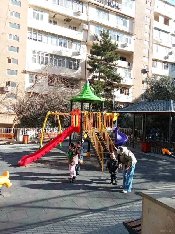 Kirayə verilir 4 otaqlı mənzil 110 m²