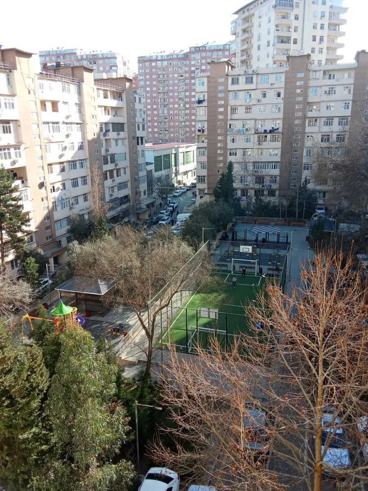Kirayə verilir 4 otaqlı mənzil 110 m²