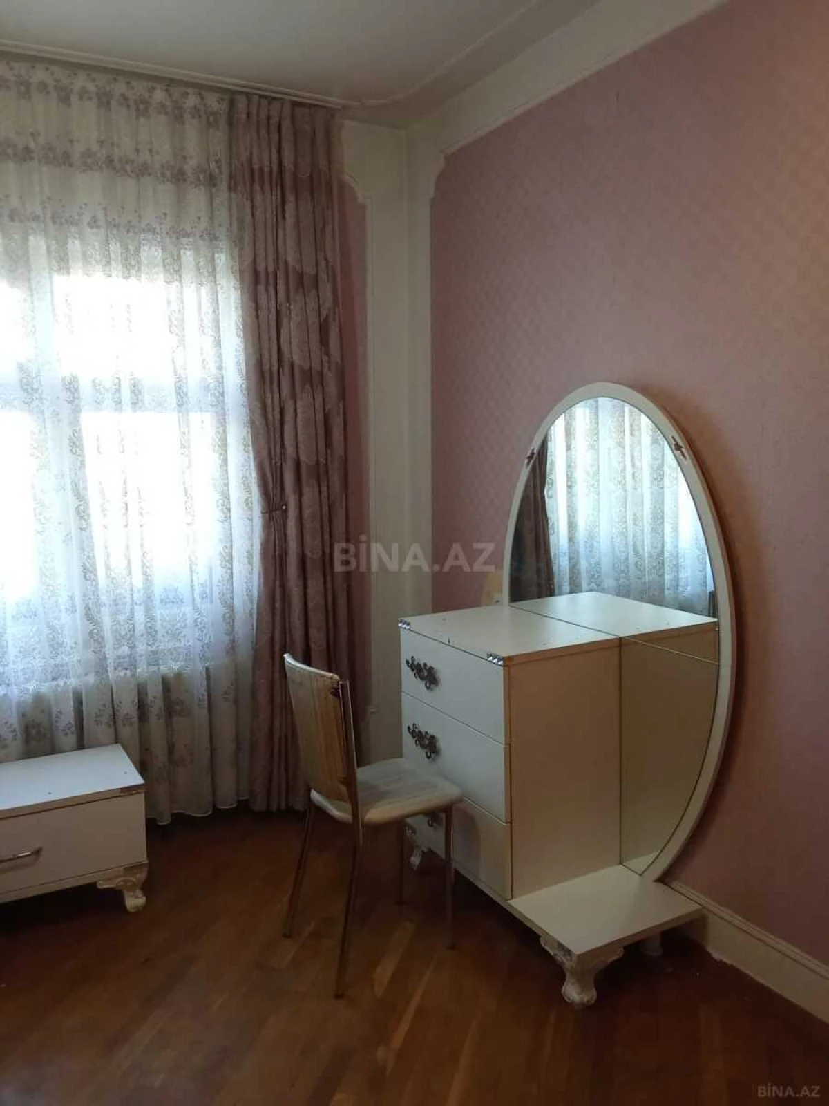 Kirayə verilir 4 otaqlı mənzil 110 m²
