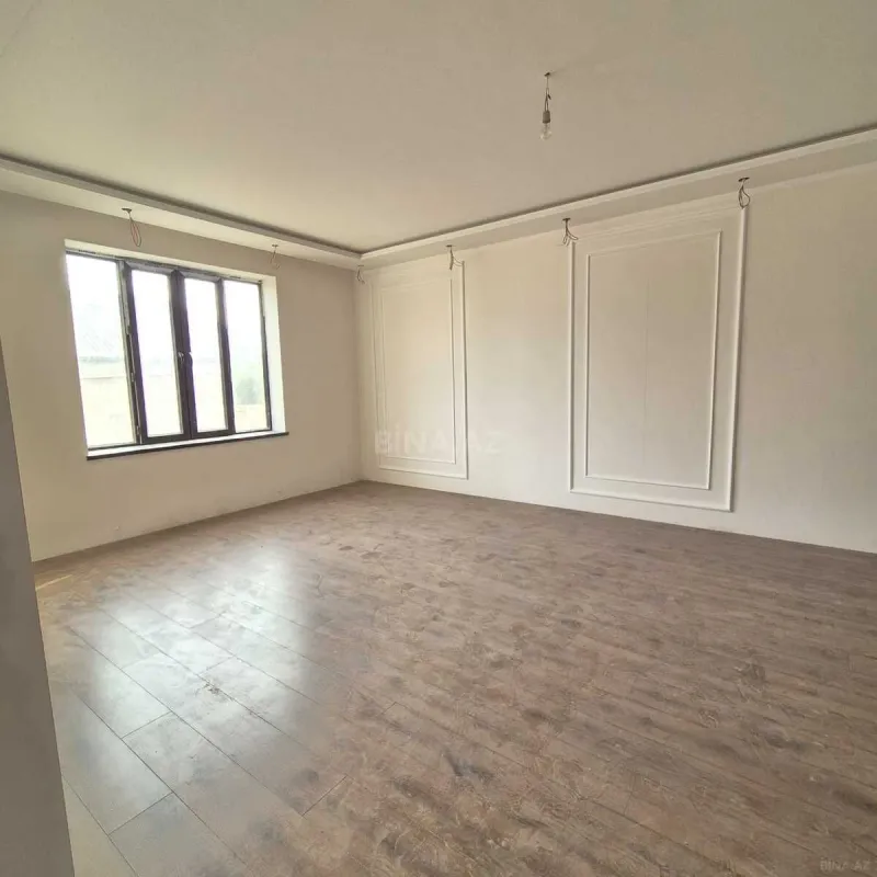 Satılır 5 otaqlı həyət evi 180 m²