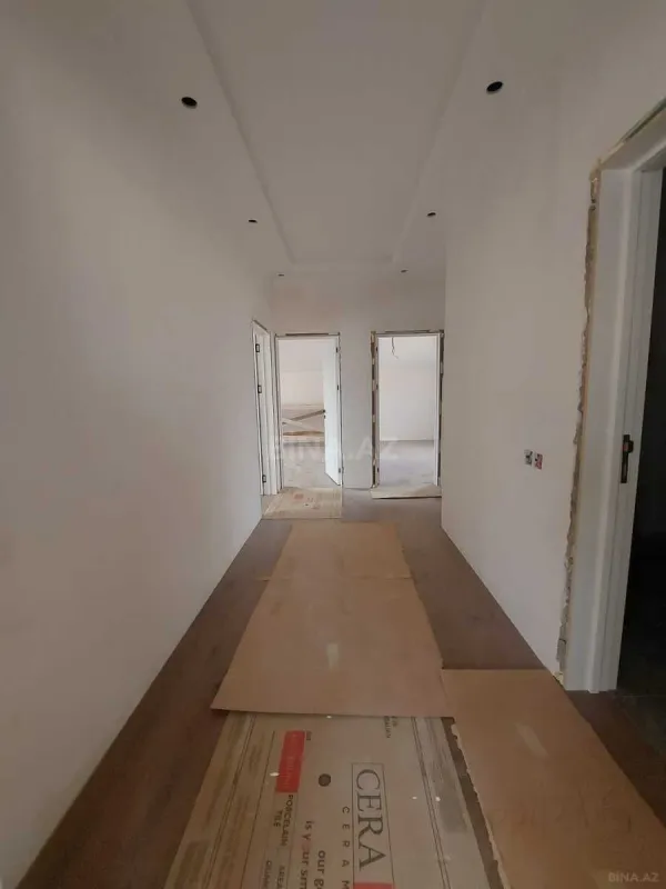 Satılır 5 otaqlı həyət evi 180 m²