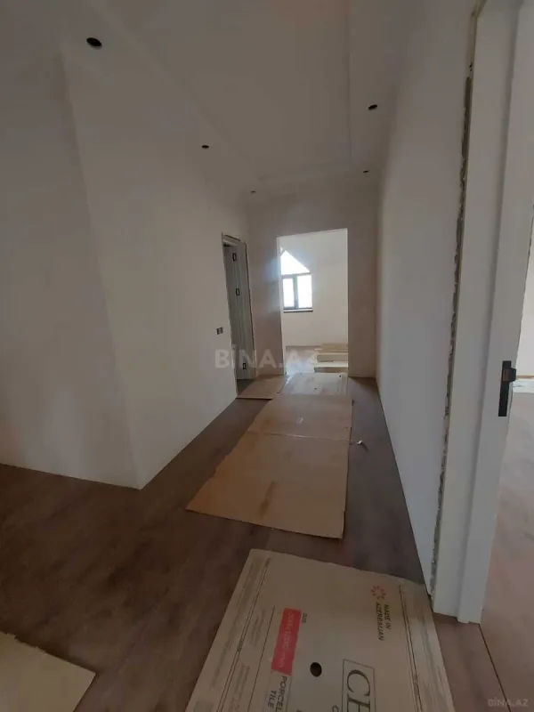 Satılır 5 otaqlı həyət evi 180 m²