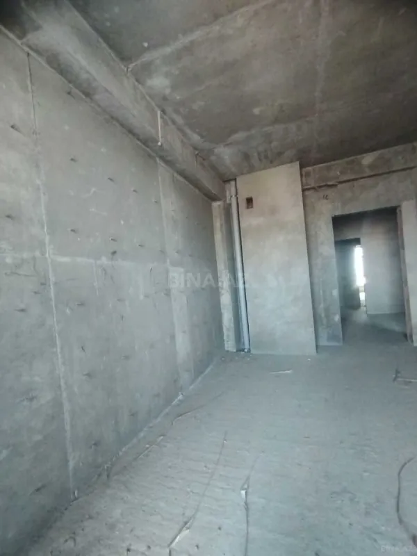 Satılır 3 otaqlı mənzil 155 m²