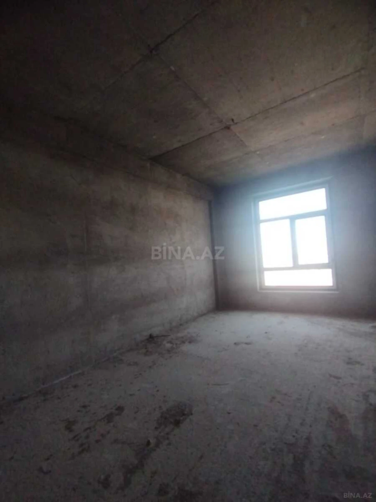 Satılır 3 otaqlı mənzil 155 m²