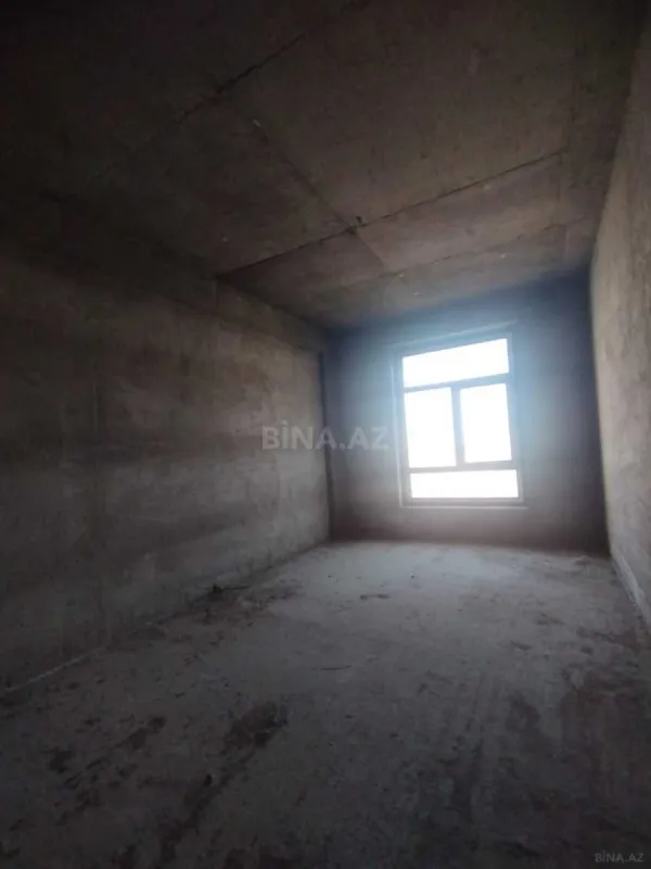 Satılır 3 otaqlı mənzil 155 m²
