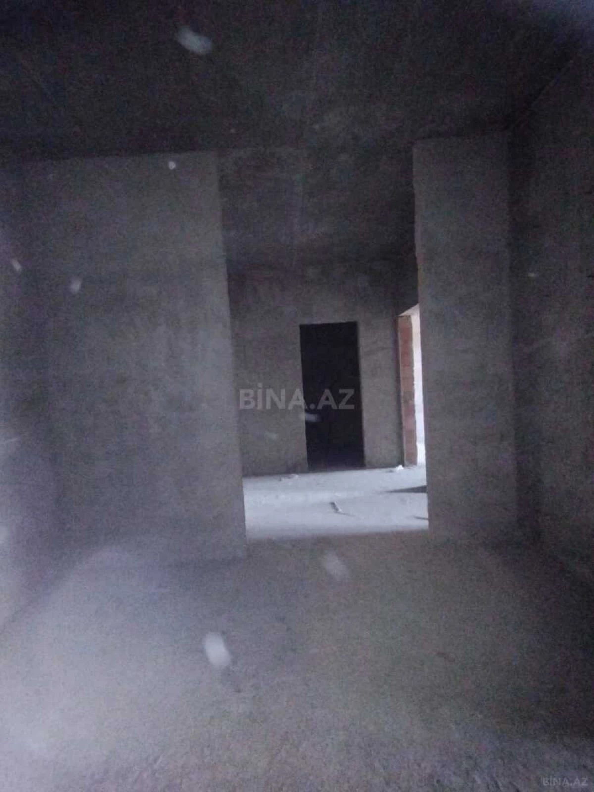 Satılır 3 otaqlı mənzil 155 m²