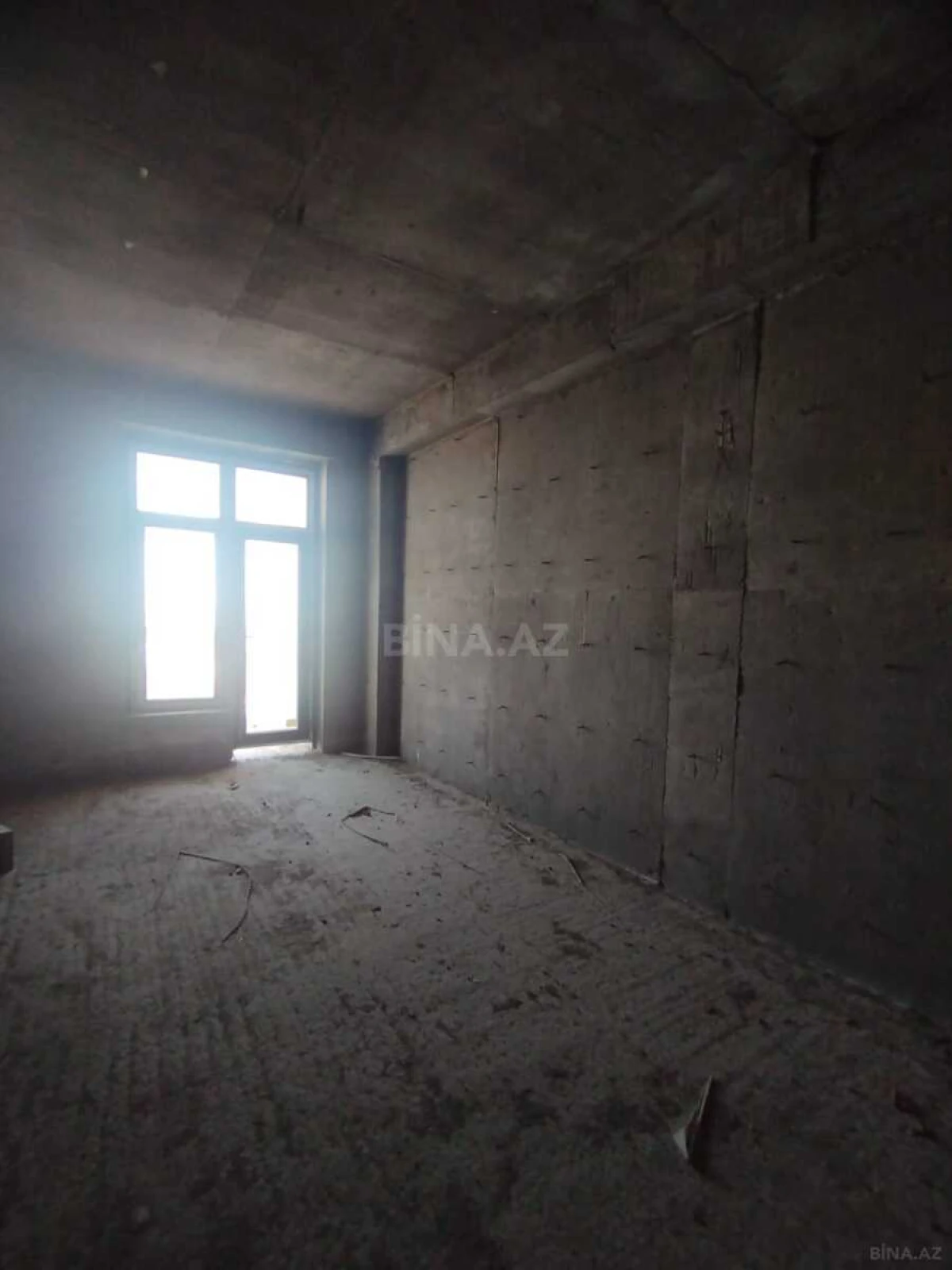 Satılır 3 otaqlı mənzil 155 m²