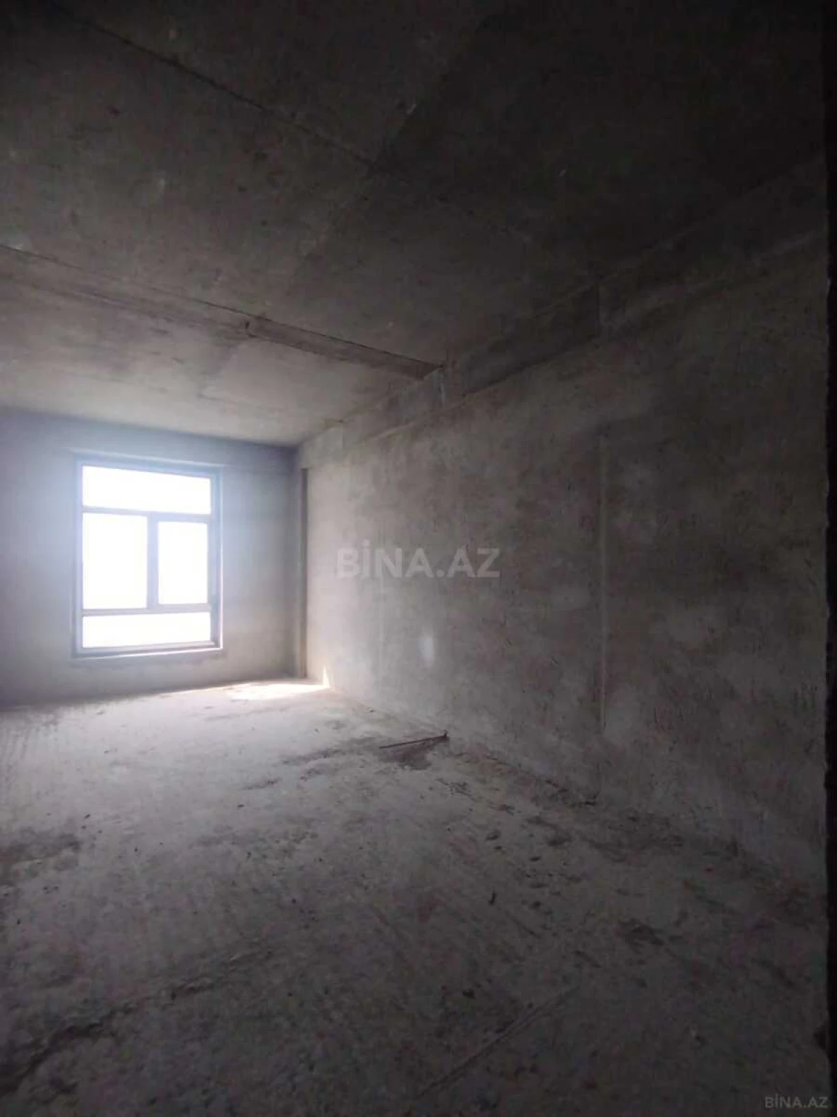 Satılır 3 otaqlı mənzil 155 m²