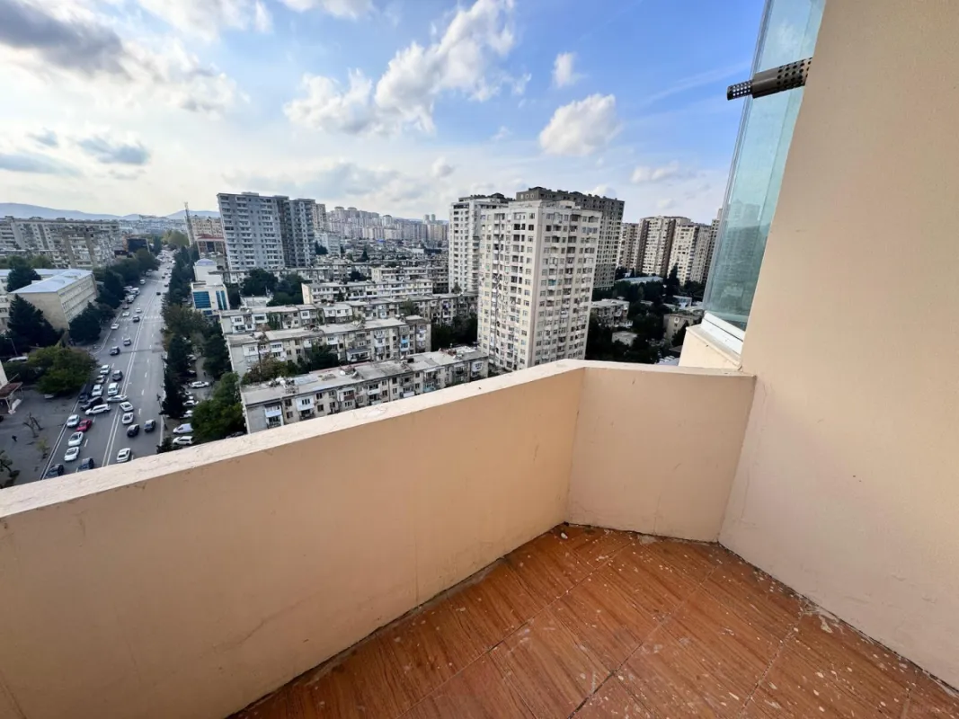 Satılır 2 otaqlı mənzil 88 m²
