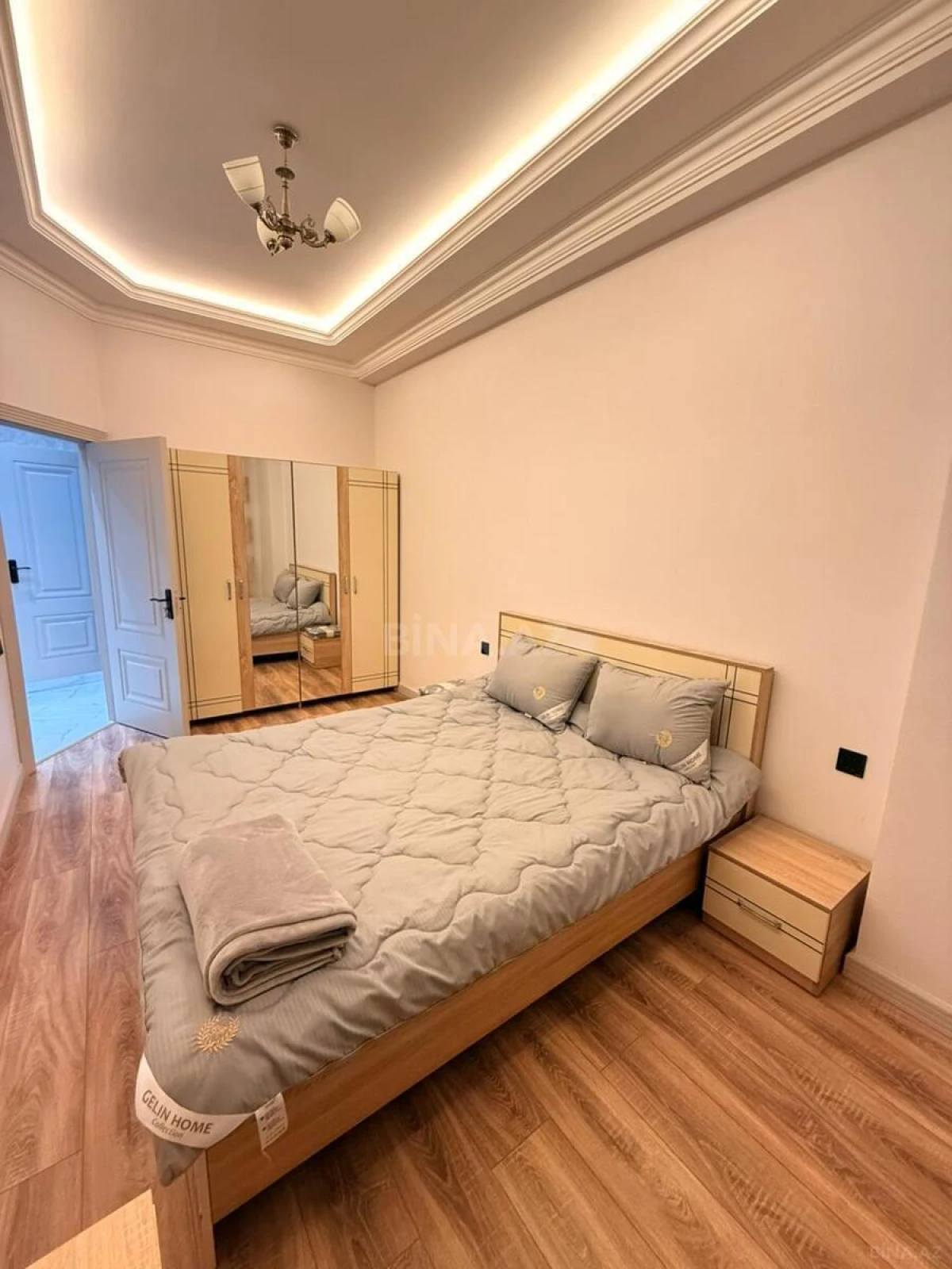 Kirayə verilir 2 otaqlı mənzil 65 m²