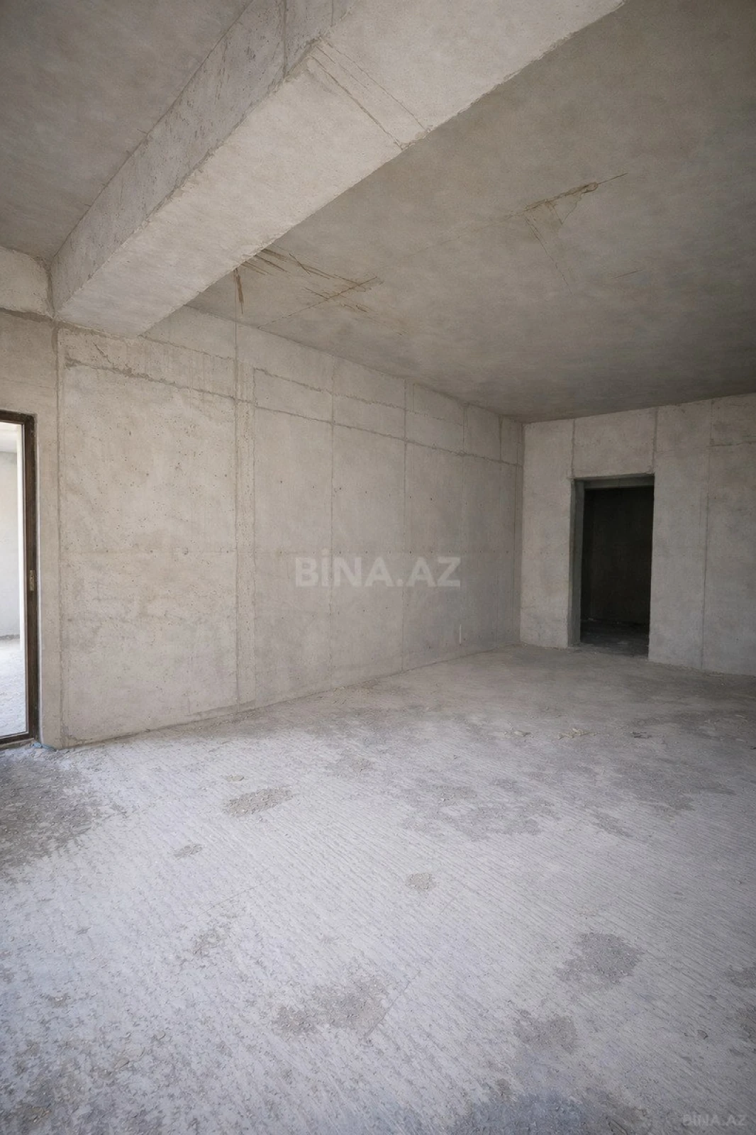 Satılır 4 otaqlı mənzil 165 m²