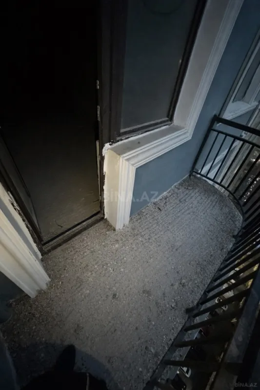 Satılır 4 otaqlı mənzil 165 m²