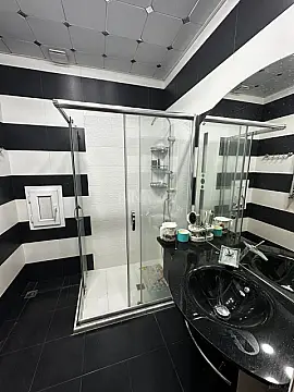 Satılır 3 otaqlı mənzil 124 m²